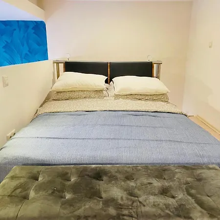 Nagymezo Apartment *